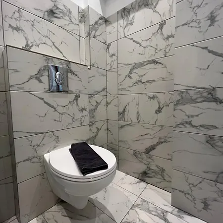 Ultra-central Cozy Flat, Steps From Everything