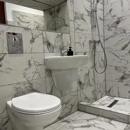Ultra-central Cozy Flat, Steps From Everything Apartman *