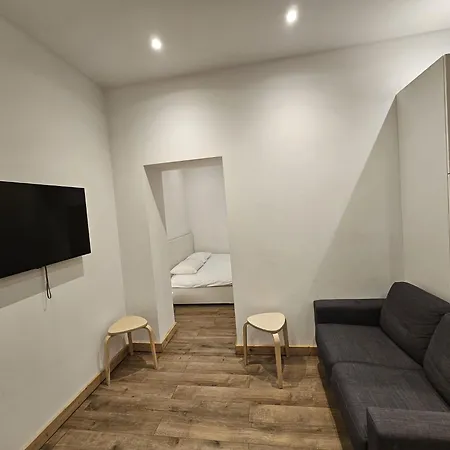 Ultra-central Cozy Flat, Steps From Everything Apartman
