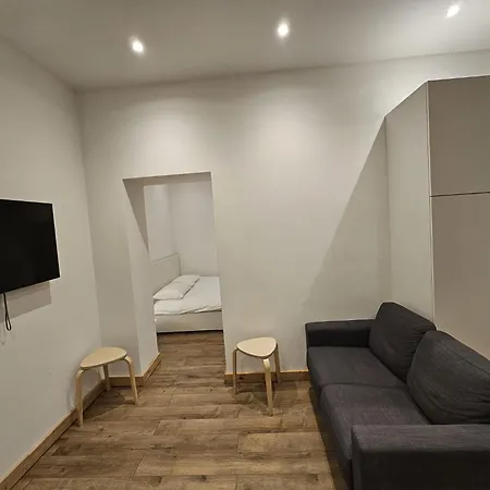 Apartman Ultra-central Cozy Flat, Steps From Everything